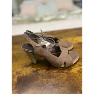 Vintage MUDD women sz 7.5 Kinsey strappy y2k teen spirit heeled sandal 0908